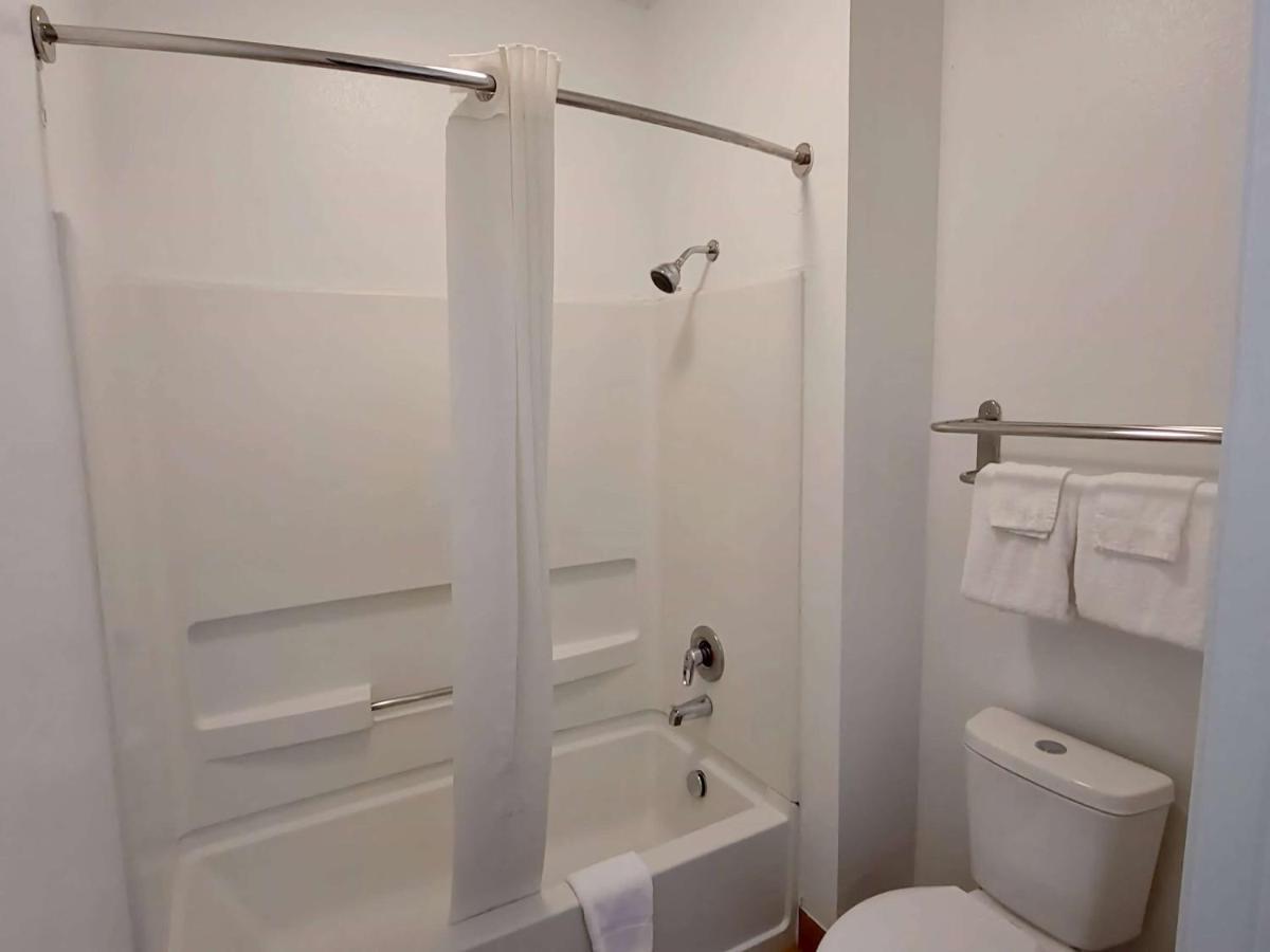 Super 8 By Wyndham Forney/East Dallas Extérieur photo