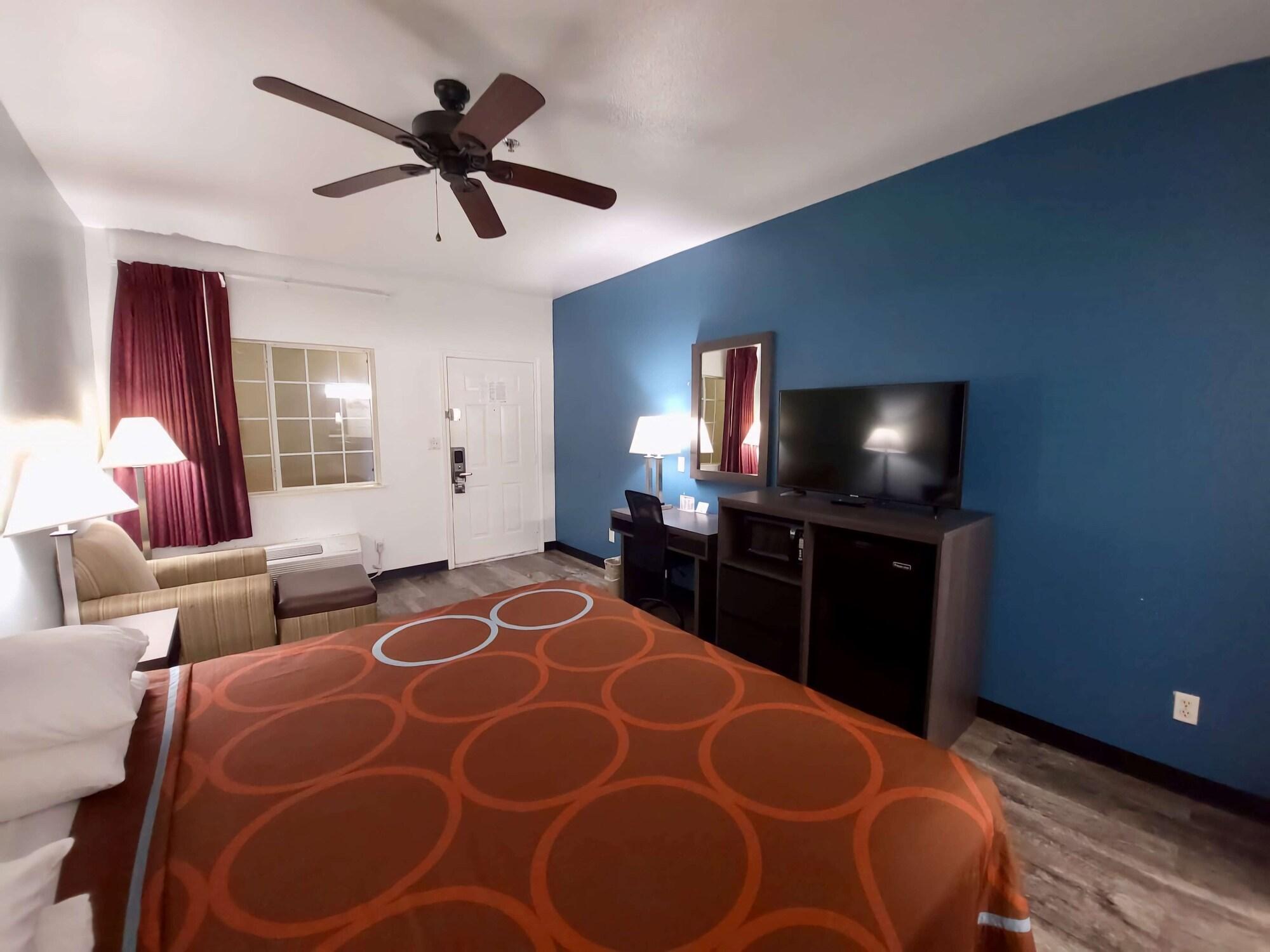 Super 8 By Wyndham Forney/East Dallas Extérieur photo