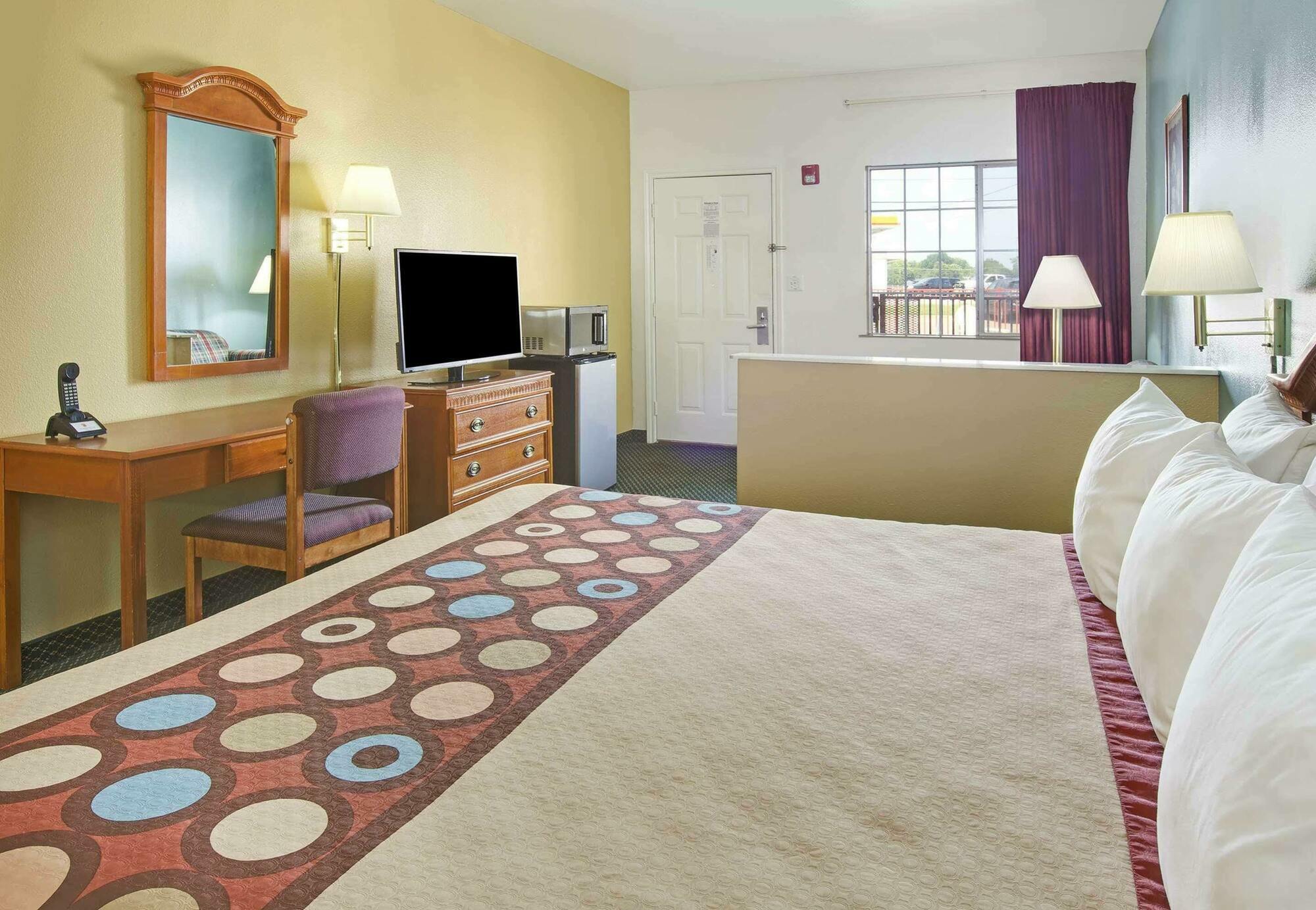 Super 8 By Wyndham Forney/East Dallas Extérieur photo
