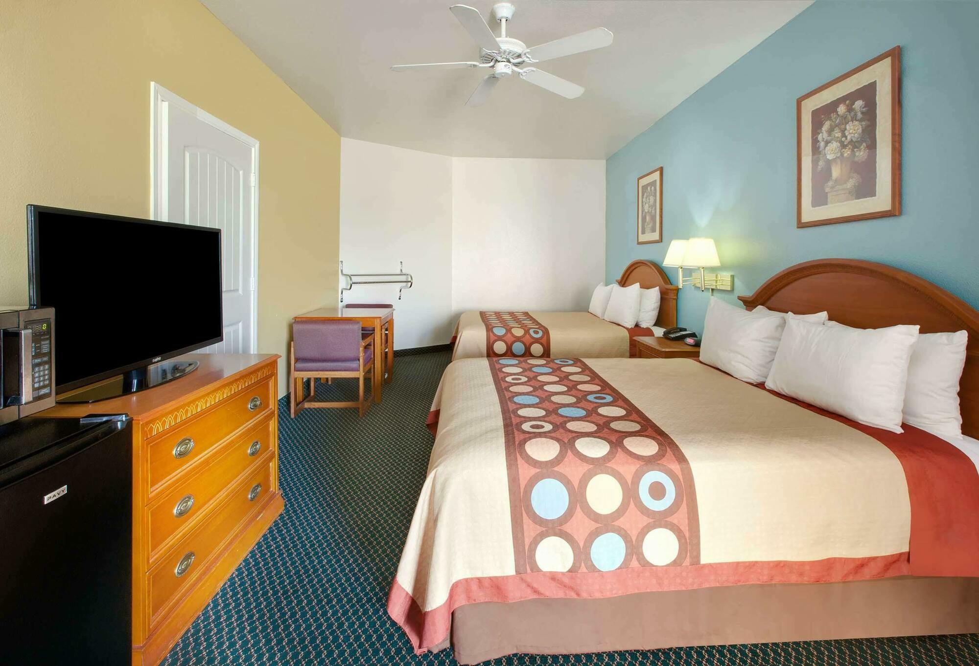 Super 8 By Wyndham Forney/East Dallas Extérieur photo